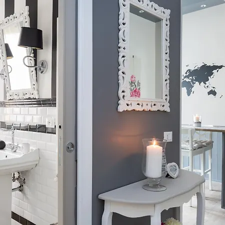 Appartamento Peonies House Quiet Flat Overlooking *
