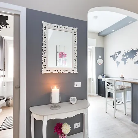 Peonies House Quiet Flat Overlooking Appartamento Roma