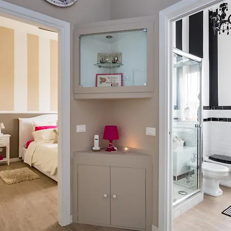 Peonies House Quiet Flat Overlooking Appartamento *