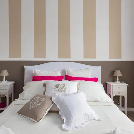 Apartman Peonies House Quiet Flat Overlooking *